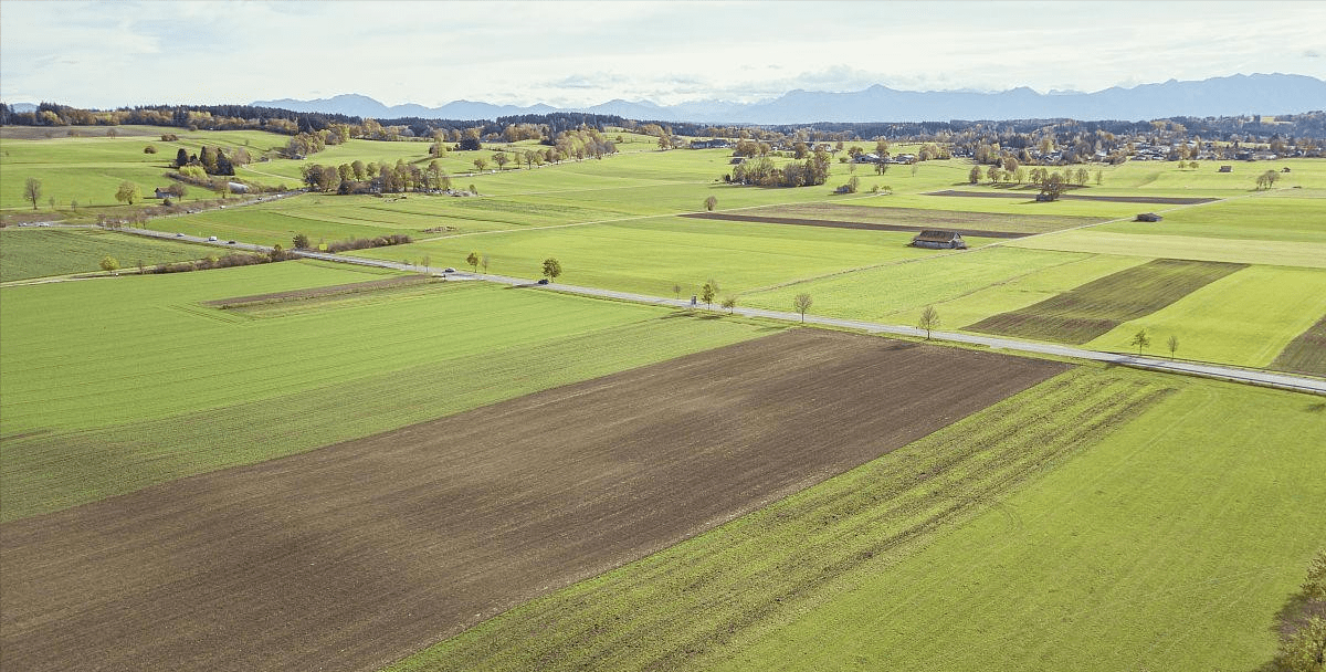 How do Germans use robots to farm? It is foreseeable that farmers may become high-tech and sophisticated professions in the future